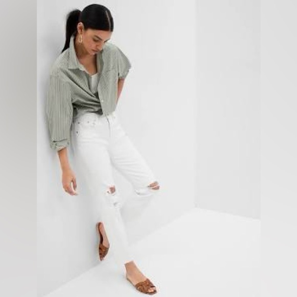 NWT Gap Cheeky Straight High Rise - White Destroy